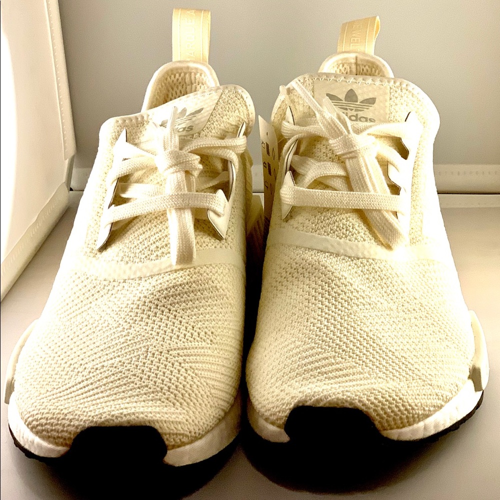 Adidas originals NMD R1 Off White/Metallic Gold - Picture 3 of 8